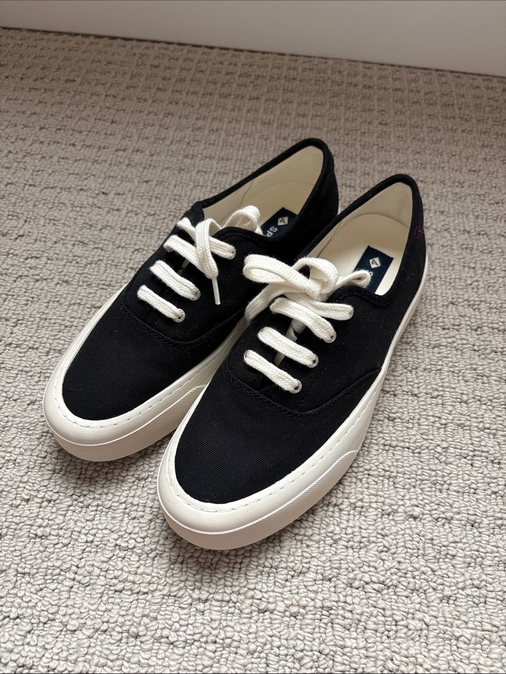 NWOT Sperry Candy COV Sneakers - Size 7
